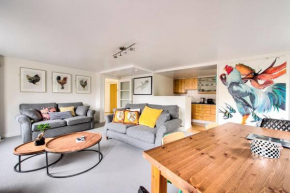 ALTIDO Ultra Stylish Calton Road Apt w/ Parking